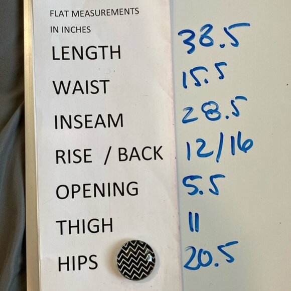 H&M Red Plaid High Rise Crop Pants Size 8 - Picture 13 of 13